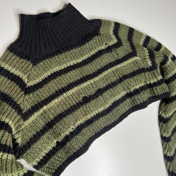 Y2K Grunge Distressed Cropped Sweater Green Black Striped Bell Sleeve Romwe M - Picture 8 of 9